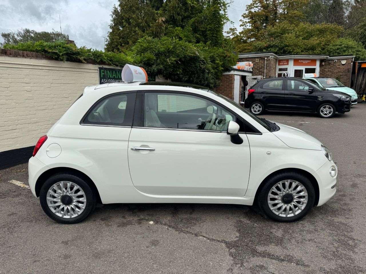 2017 FIAT 500 2017 FIAT 500
