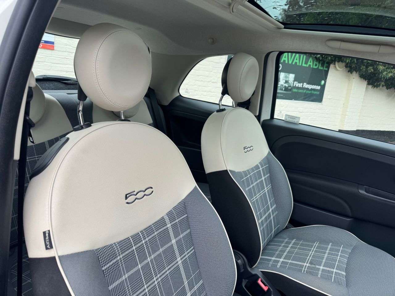 2017 FIAT 500 2017 FIAT 500