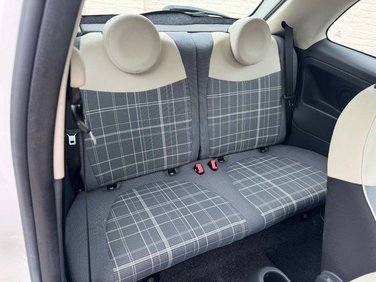 2017 FIAT 500 2017 FIAT 500
