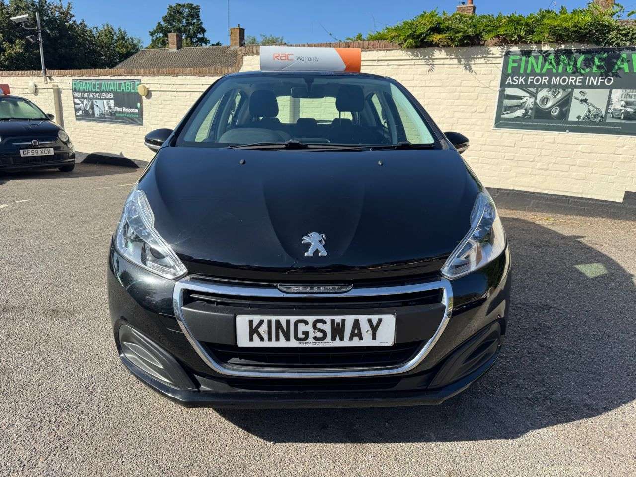 A 2018 PEUGEOT 208 1.2 PureTech Active Hatchback 5dr Petrol Manual Euro 6 (s/s) (82 ps) 6 MONT A 2018 PEUGEOT 208 1.2 PureTech Active Hatchback 5dr Petrol Manual Euro 6 (s/s) (82 ps) 6 MONT