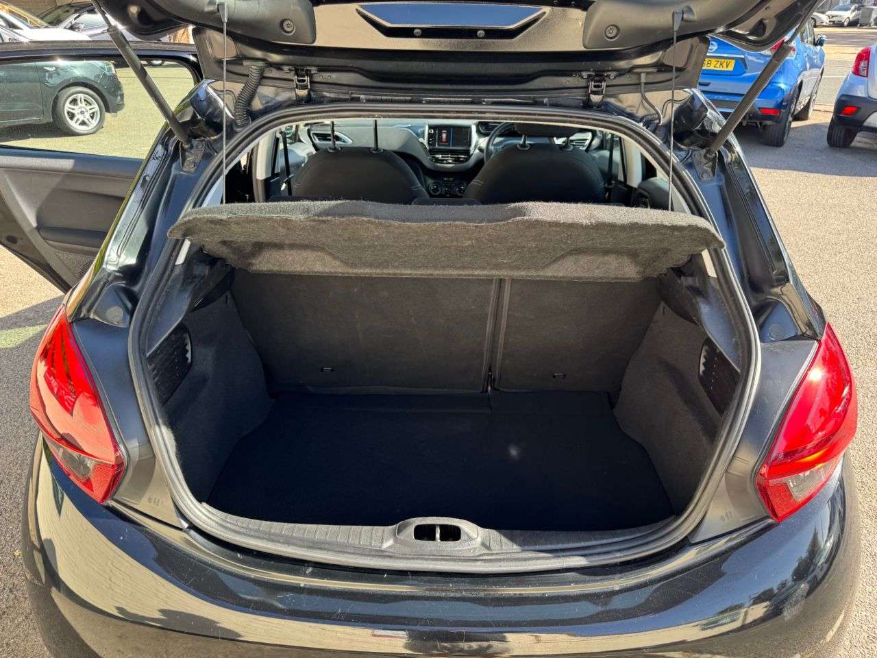 2018 PEUGEOT 208 2018 PEUGEOT 208