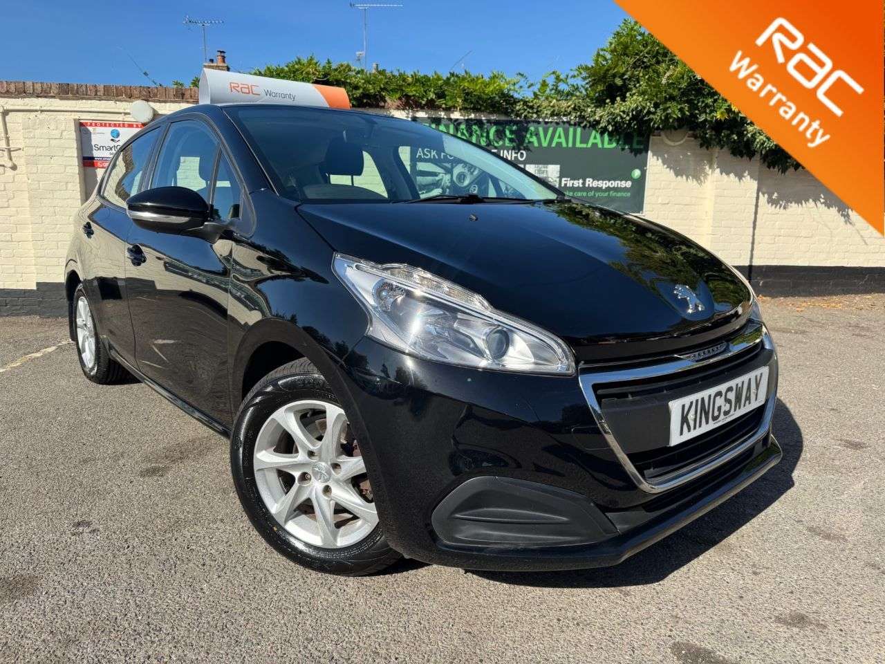 A 2018 PEUGEOT 208 1.2 PureTech Active Hatchback 5dr Petrol Manual Euro 6 (s/s) (82 ps) 6 MONT A 2018 PEUGEOT 208 1.2 PureTech Active Hatchback 5dr Petrol Manual Euro 6 (s/s) (82 ps) 6 MONT