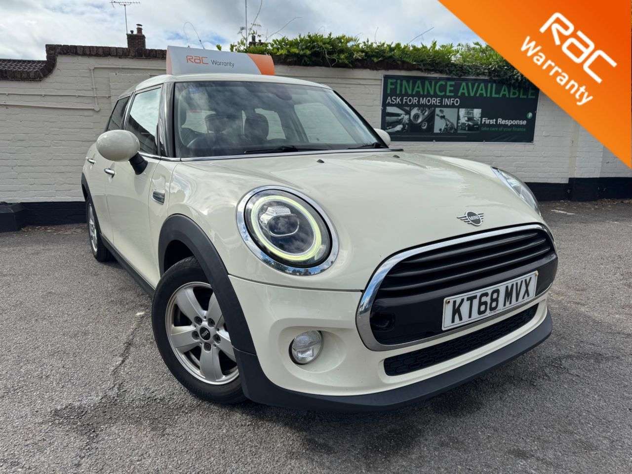 A 2019 MINI HATCH 1.5 Cooper GPF Hatchback 5dr Petrol Manual Euro 6 (s/s) (136 ps) 6 MONTHS R A 2019 MINI HATCH 1.5 Cooper GPF Hatchback 5dr Petrol Manual Euro 6 (s/s) (136 ps) 6 MONTHS R