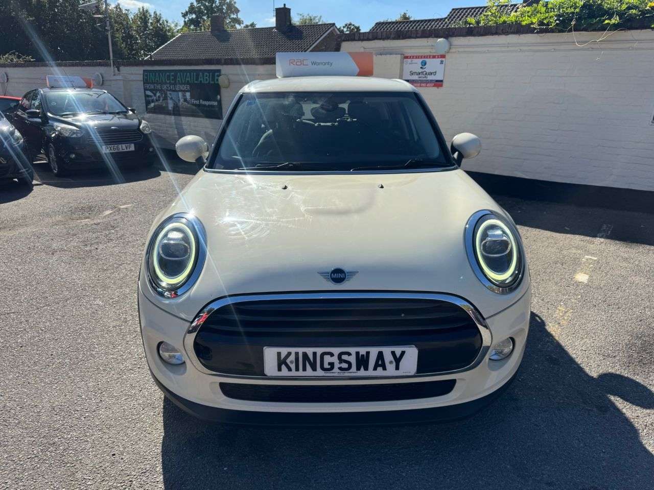 A 2019 MINI HATCH 1.5 Cooper GPF Hatchback 5dr Petrol Manual Euro 6 (s/s) (136 ps) 6 MONTHS R A 2019 MINI HATCH 1.5 Cooper GPF Hatchback 5dr Petrol Manual Euro 6 (s/s) (136 ps) 6 MONTHS R