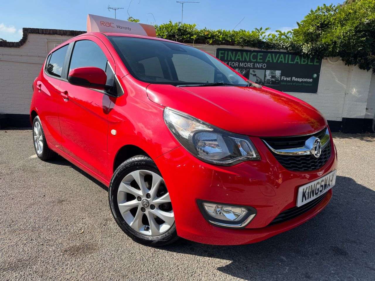 A 2015 VAUXHALL VIVA 1.0i SL Hatchback 5dr Petrol Manual Euro 6 (75 ps) 6 MONTHS RAC WARRANTY IN A 2015 VAUXHALL VIVA 1.0i SL Hatchback 5dr Petrol Manual Euro 6 (75 ps) 6 MONTHS RAC WARRANTY IN