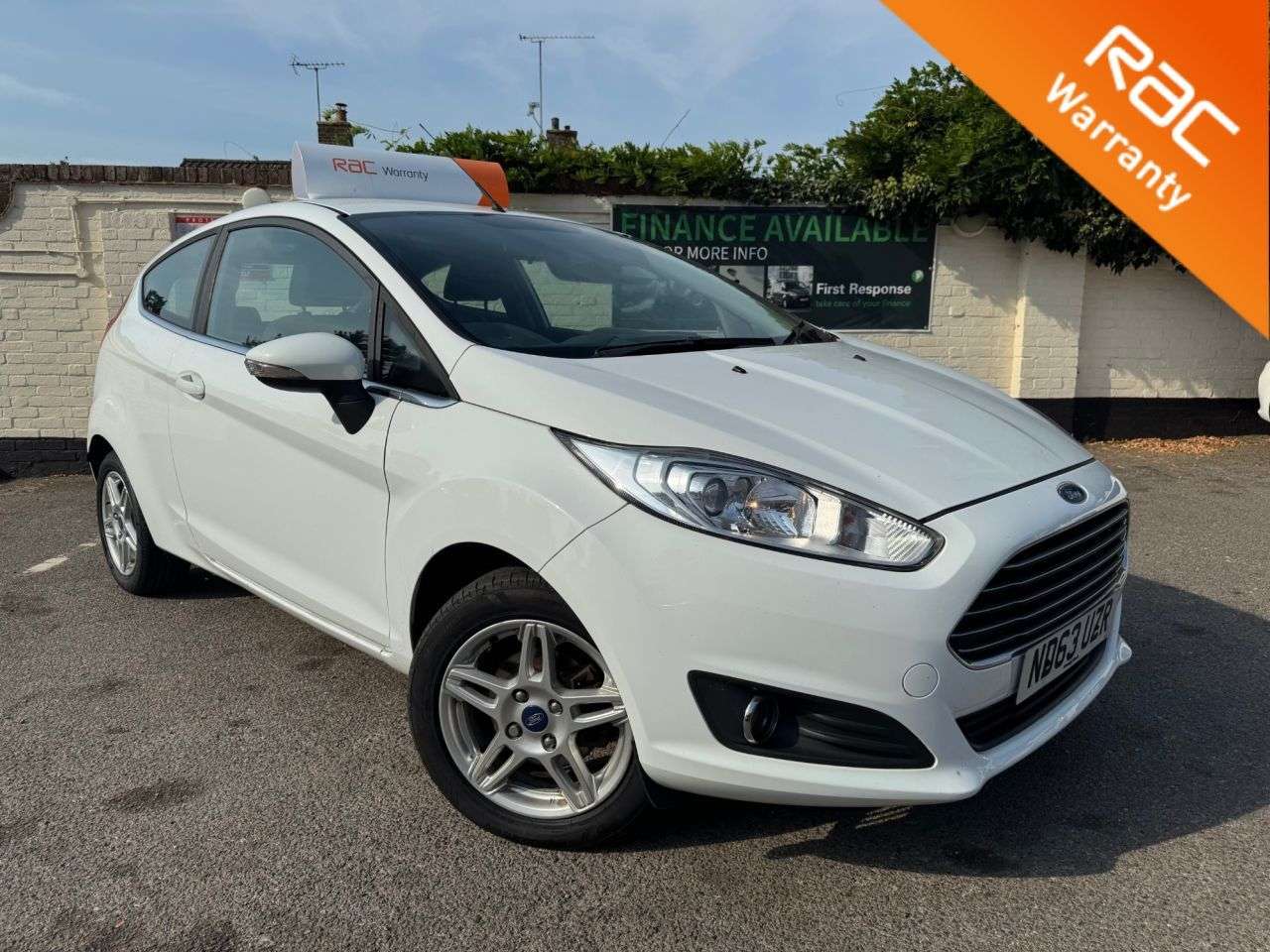 A 2014 FORD FIESTA 1.25 Zetec Hatchback 3dr Petrol Manual Euro 5 (82 ps) 6 MONTHS RAC WARRANTY A 2014 FORD FIESTA 1.25 Zetec Hatchback 3dr Petrol Manual Euro 5 (82 ps) 6 MONTHS RAC WARRANTY
