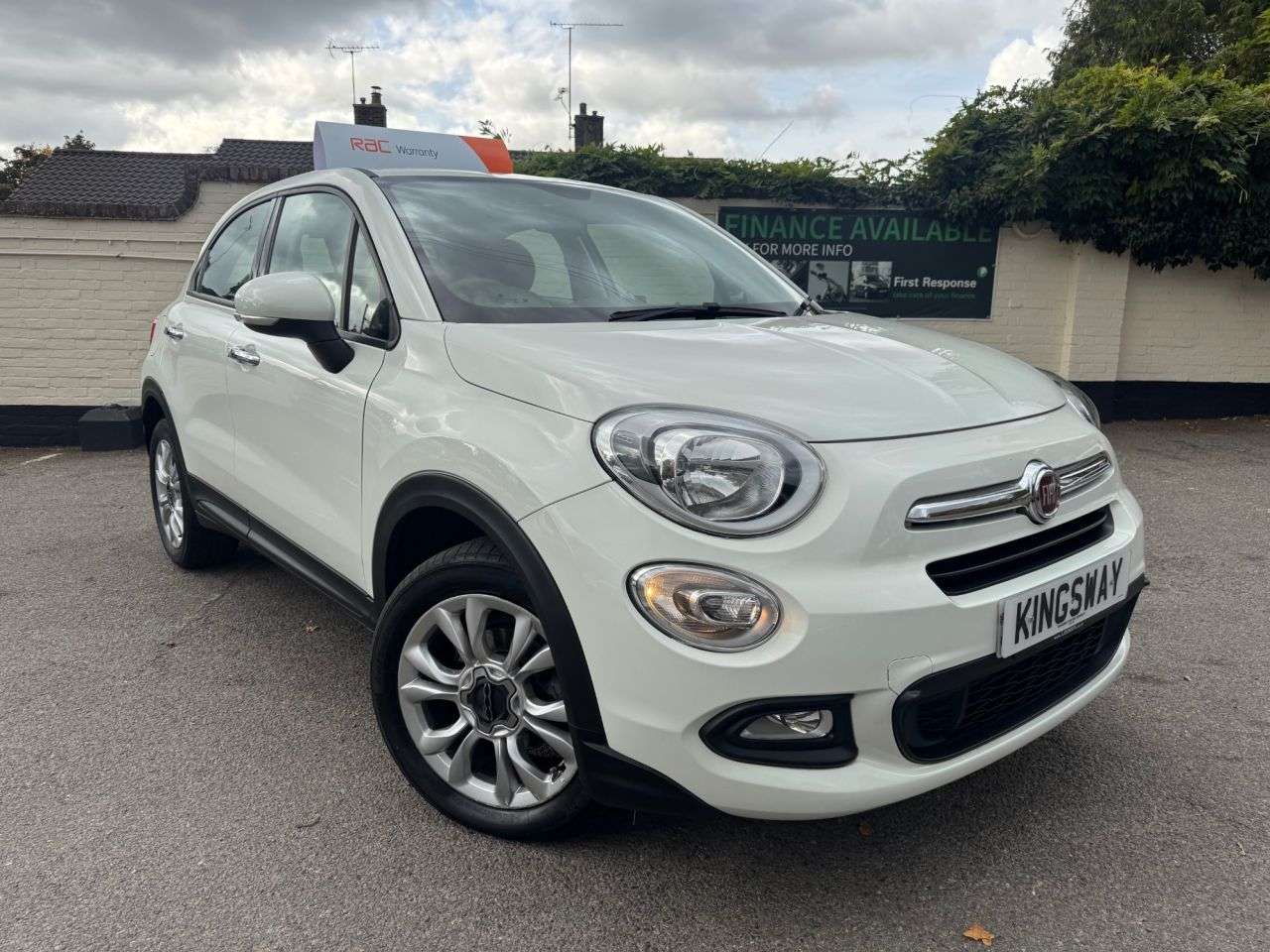 A 2015 FIAT 500X 1.4 MultiAir Pop Star SUV 5dr Petrol Manual Euro 6 (s/s) (140 ps) 6 MONTHS A 2015 FIAT 500X 1.4 MultiAir Pop Star SUV 5dr Petrol Manual Euro 6 (s/s) (140 ps) 6 MONTHS