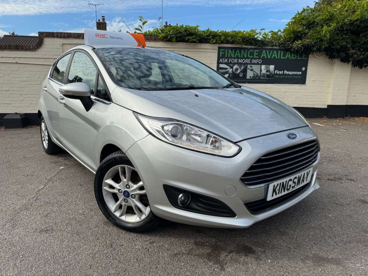 A 2016 FORD FIESTA 1.5 TDCi Zetec Hatchback 5dr Diesel Manual Euro 6 (75 ps) A 2016 FORD FIESTA 1.5 TDCi Zetec Hatchback 5dr Diesel Manual Euro 6 (75 ps)
