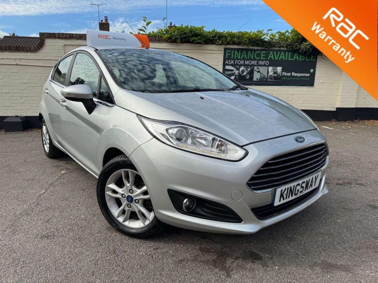 A 2016 FORD FIESTA 1.5 TDCi Zetec Hatchback 5dr Diesel Manual Euro 6 (75 ps) A 2016 FORD FIESTA 1.5 TDCi Zetec Hatchback 5dr Diesel Manual Euro 6 (75 ps)