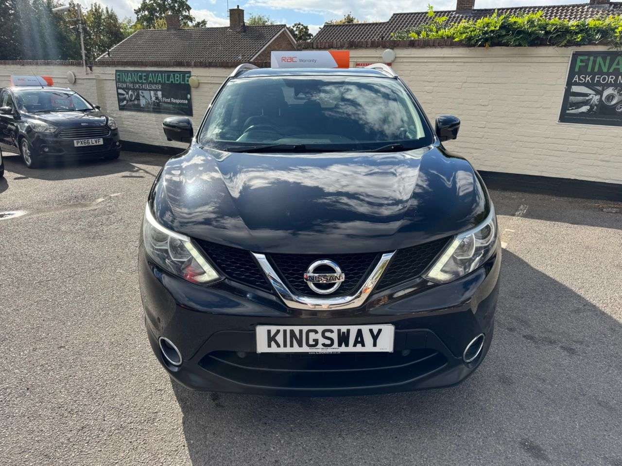 A 2016 NISSAN QASHQAI 1.5 dCi N-Connecta SUV 5dr Diesel Manual 2WD Euro 6 (s/s) (110 ps) 6 MONTHS A 2016 NISSAN QASHQAI 1.5 dCi N-Connecta SUV 5dr Diesel Manual 2WD Euro 6 (s/s) (110 ps) 6 MONTHS
