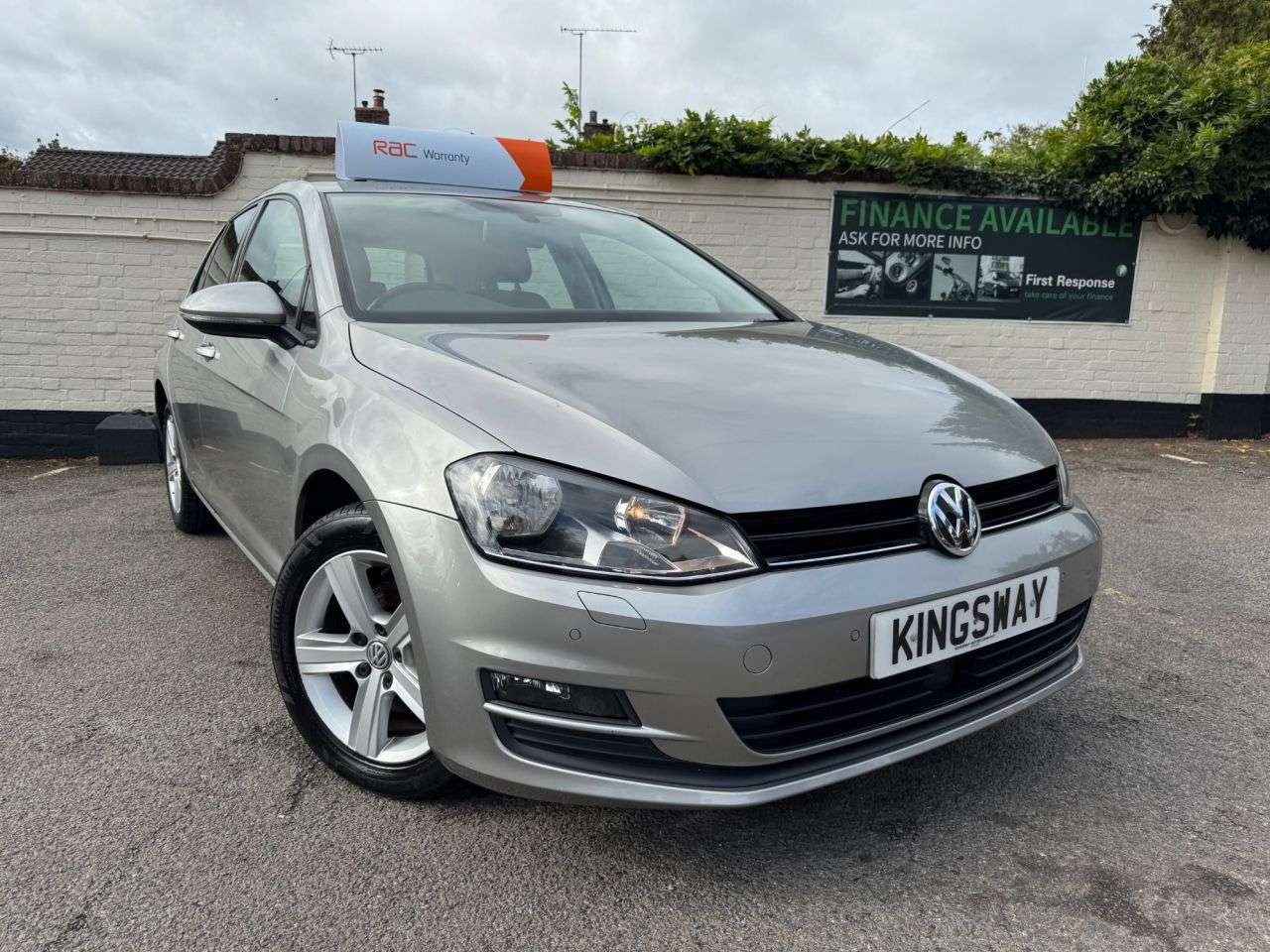 A 2014 VOLKSWAGEN GOLF 1.4 TSI BlueMotion Tech Match Hatchback 5dr Petrol Manual Euro 5 (s/s) (122 A 2014 VOLKSWAGEN GOLF 1.4 TSI BlueMotion Tech Match Hatchback 5dr Petrol Manual Euro 5 (s/s) (122