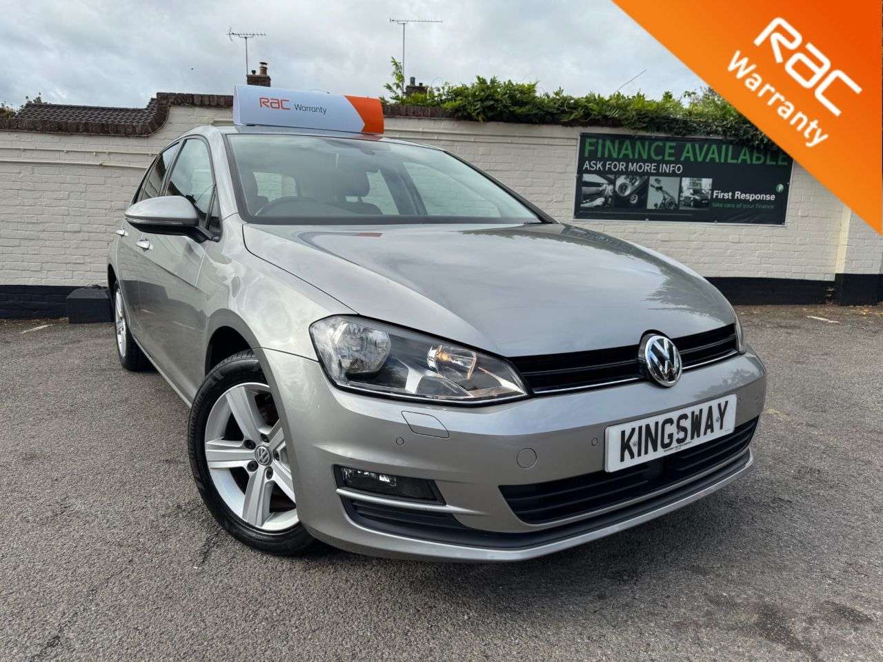 A 2014 VOLKSWAGEN GOLF 1.4 TSI BlueMotion Tech Match Hatchback 5dr Petrol Manual Euro 5 (s/s) (122 A 2014 VOLKSWAGEN GOLF 1.4 TSI BlueMotion Tech Match Hatchback 5dr Petrol Manual Euro 5 (s/s) (122
