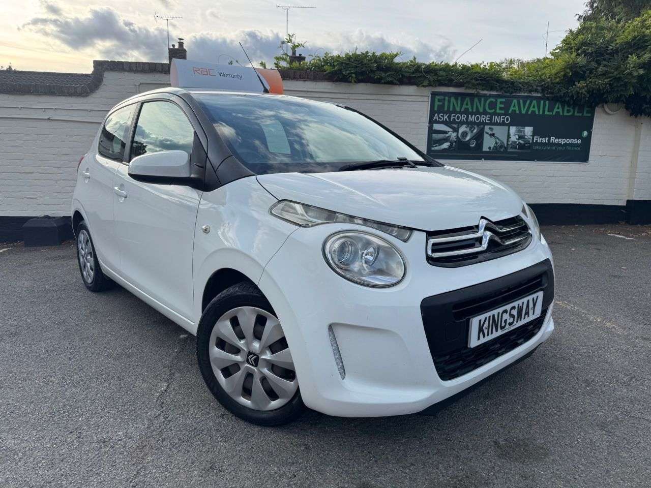 A 2015 CITROEN C1 1.0 VTi Feel Hatchback 5dr Petrol Manual Euro 5 (Euro 5) (68 ps) A 2015 CITROEN C1 1.0 VTi Feel Hatchback 5dr Petrol Manual Euro 5 (Euro 5) (68 ps)