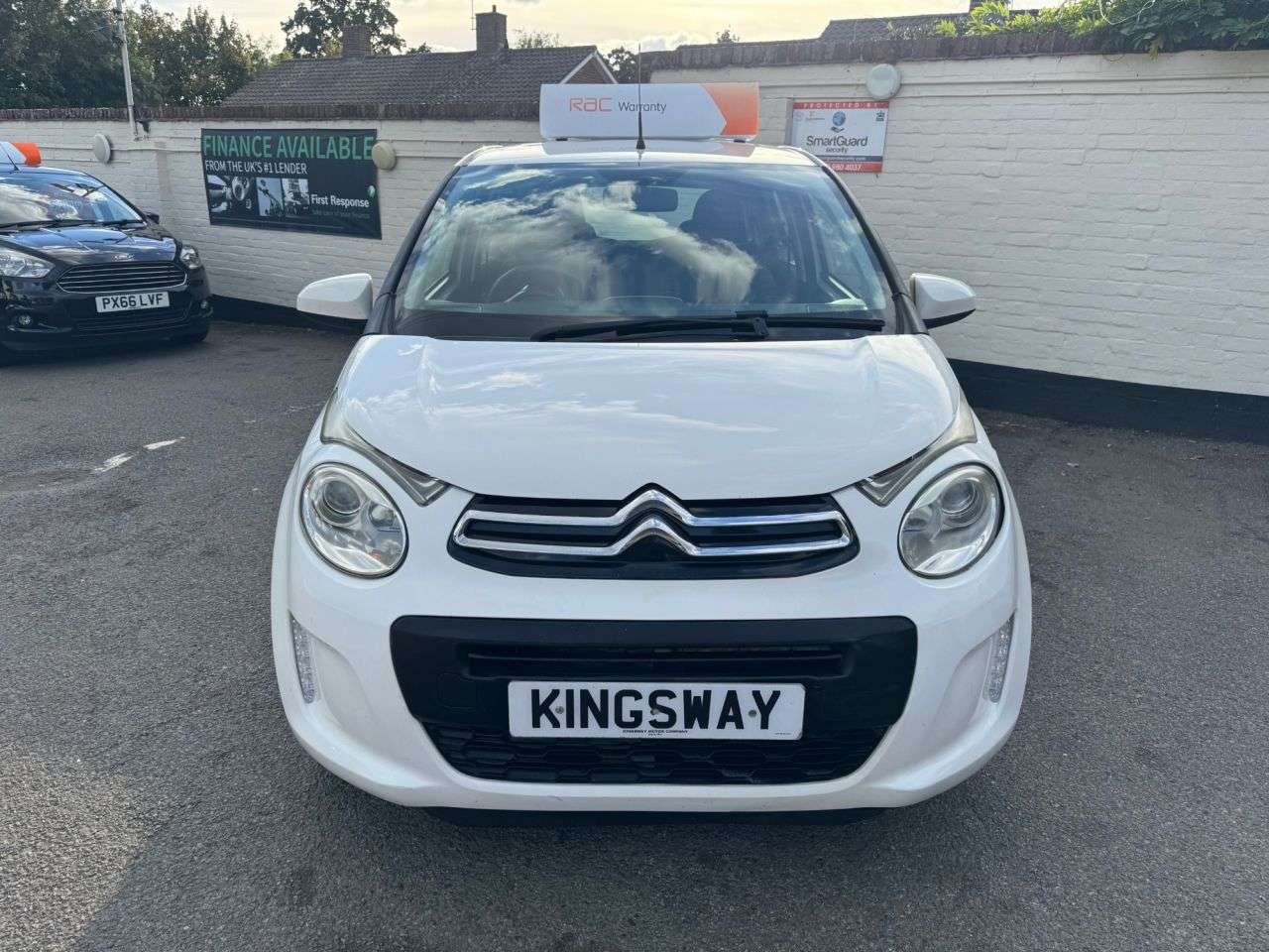 A 2015 CITROEN C1 1.0 VTi Feel Hatchback 5dr Petrol Manual Euro 5 (Euro 5) (68 ps) A 2015 CITROEN C1 1.0 VTi Feel Hatchback 5dr Petrol Manual Euro 5 (Euro 5) (68 ps)
