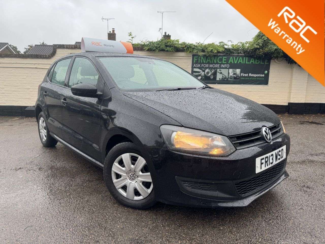 A 2013 VOLKSWAGEN POLO 1.2 S Hatchback 5dr Petrol Manual Euro 5 (A/C) (60 ps) A 2013 VOLKSWAGEN POLO 1.2 S Hatchback 5dr Petrol Manual Euro 5 (A/C) (60 ps)