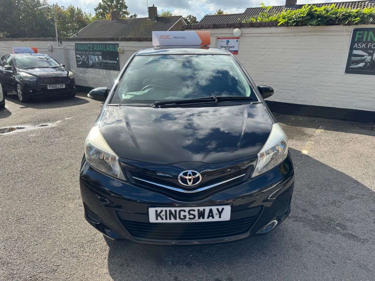 A 2013 TOYOTA YARIS 1.33 Dual VVT-i TR Hatchback 5dr Petrol Manual Euro 5 (101 ps) WE WANT YOUR A 2013 TOYOTA YARIS 1.33 Dual VVT-i TR Hatchback 5dr Petrol Manual Euro 5 (101 ps) WE WANT YOUR