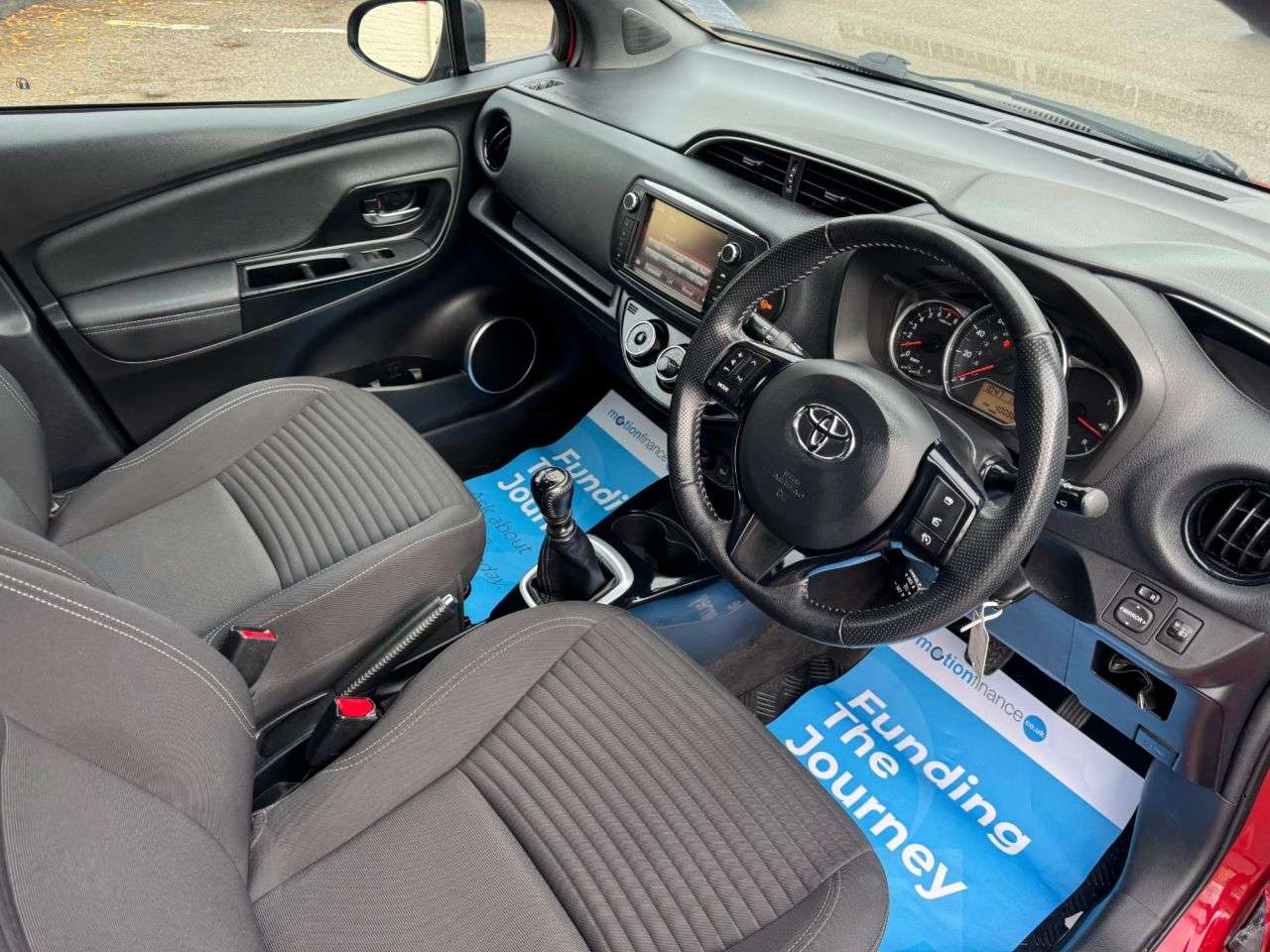2016 TOYOTA YARIS 2016 TOYOTA YARIS