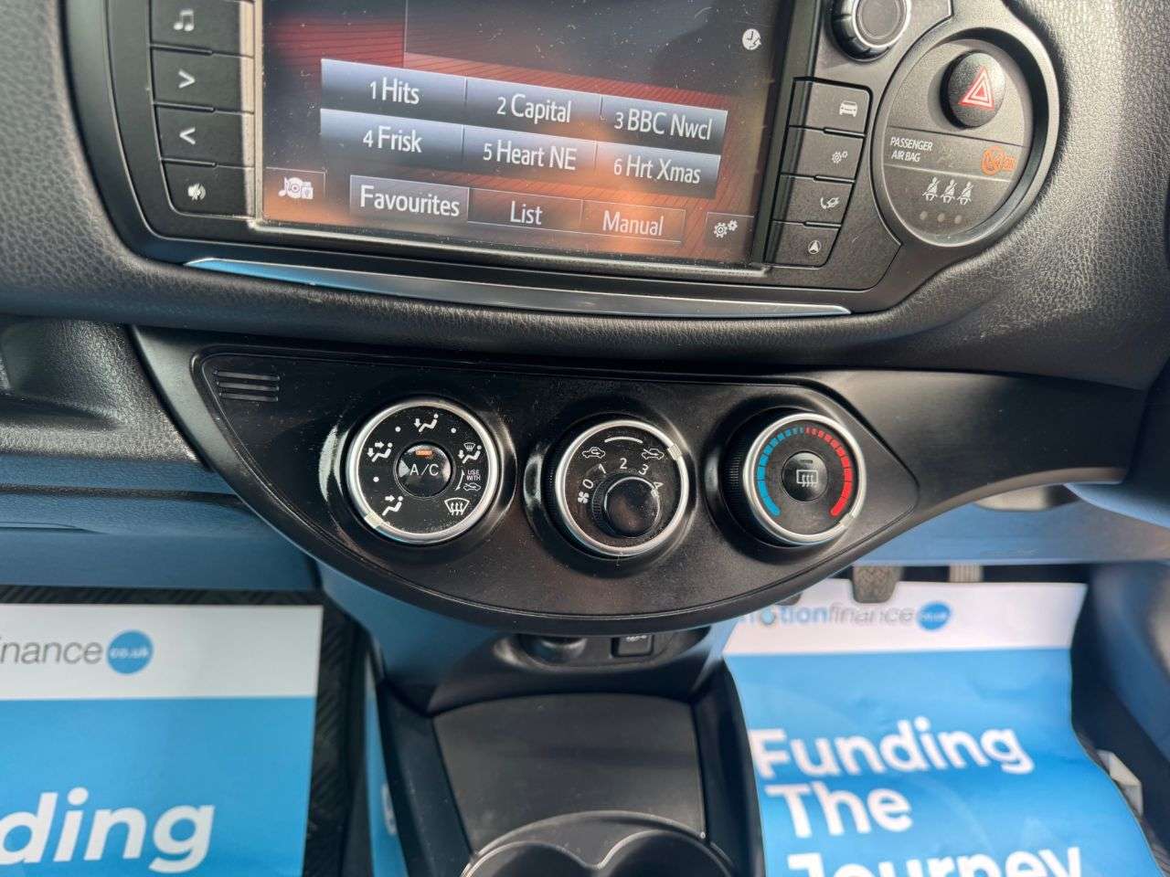 2016 TOYOTA YARIS 2016 TOYOTA YARIS