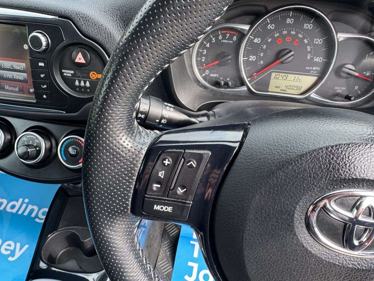 2016 TOYOTA YARIS 2016 TOYOTA YARIS