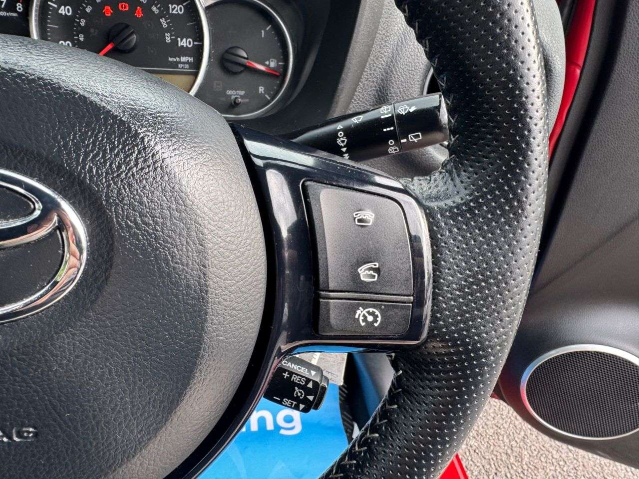 2016 TOYOTA YARIS 2016 TOYOTA YARIS