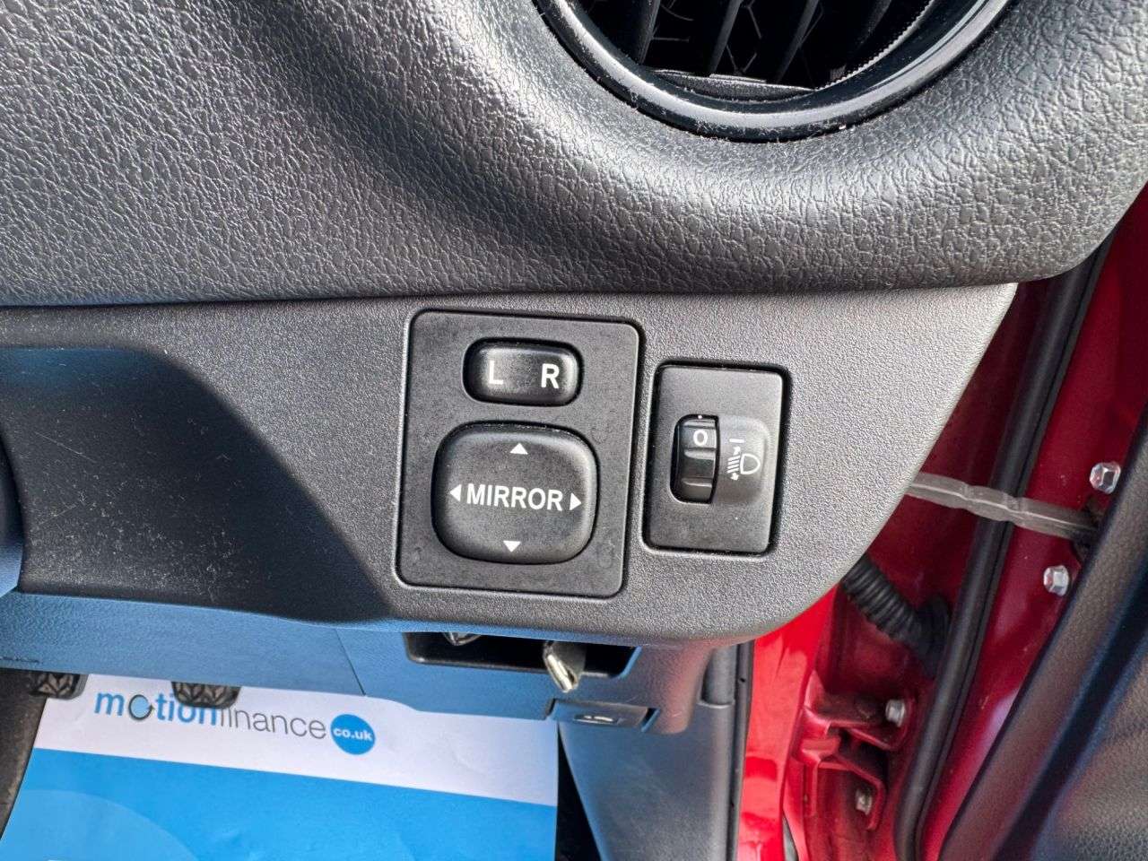 2016 TOYOTA YARIS 2016 TOYOTA YARIS