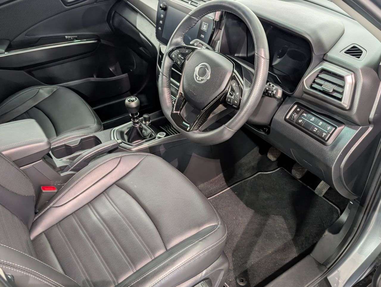 2024 KGM TIVOLI 2024 KGM TIVOLI