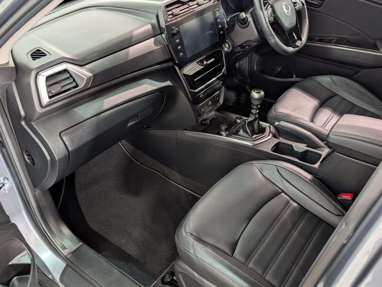 2024 KGM TIVOLI 2024 KGM TIVOLI