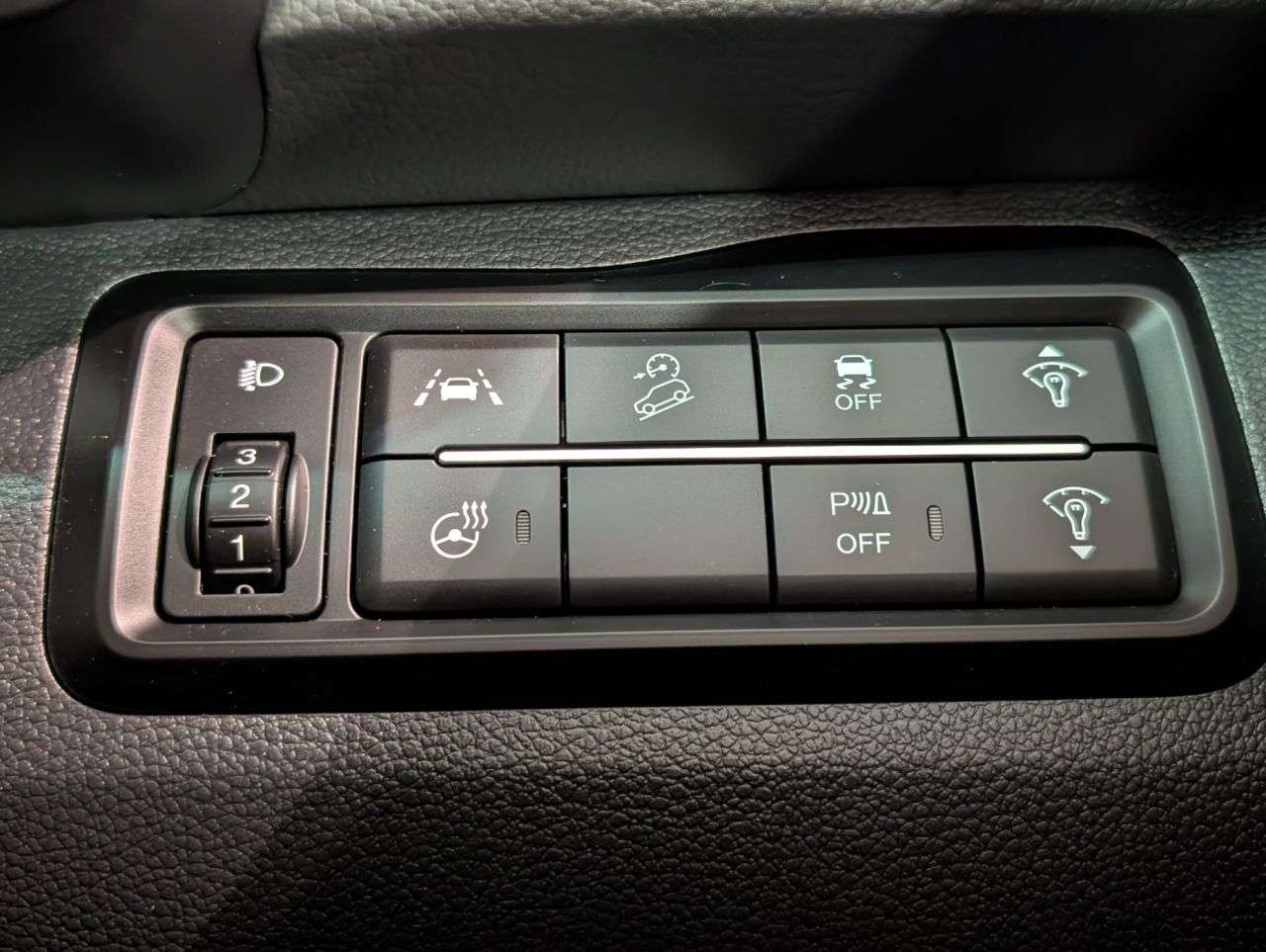 2024 KGM TIVOLI 2024 KGM TIVOLI