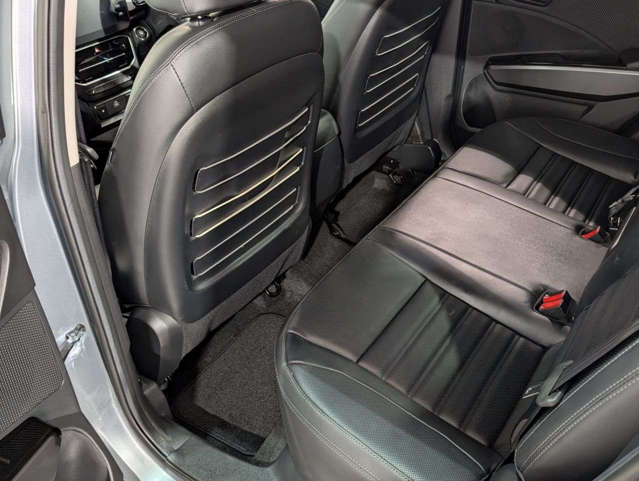 2024 KGM TIVOLI 2024 KGM TIVOLI