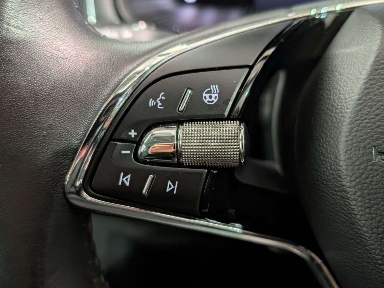 2023 SKODA KAROQ 2023 SKODA KAROQ