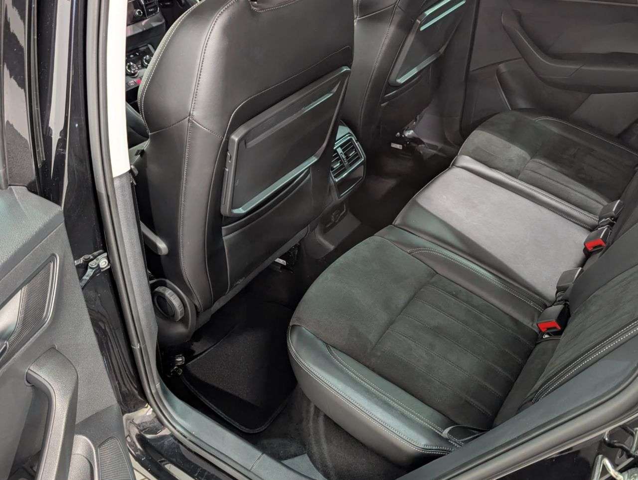 2023 SKODA KAROQ 2023 SKODA KAROQ