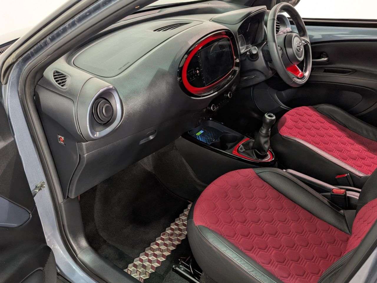 2023 TOYOTA AYGO X 2023 TOYOTA AYGO X