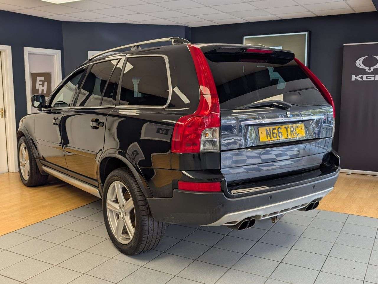 2011 VOLVO XC90 2011 VOLVO XC90