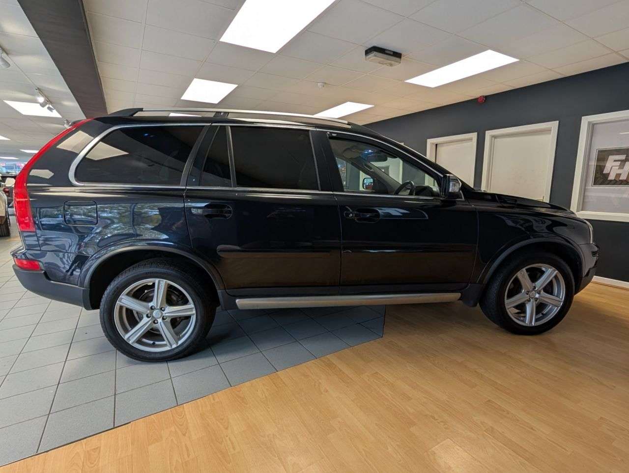 2011 VOLVO XC90 2011 VOLVO XC90