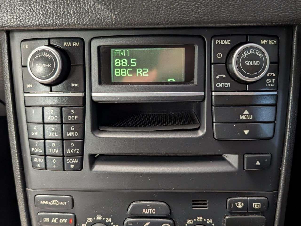 2011 VOLVO XC90 2011 VOLVO XC90