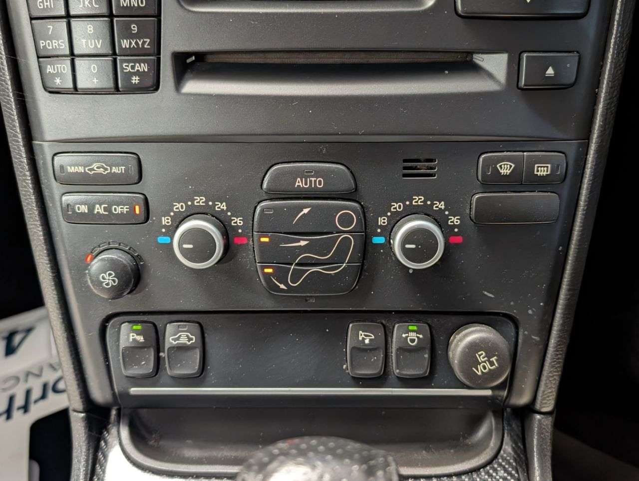 2011 VOLVO XC90 2011 VOLVO XC90