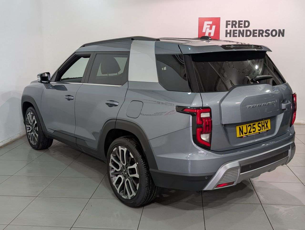 2025 KGM TORRES 2025 KGM TORRES