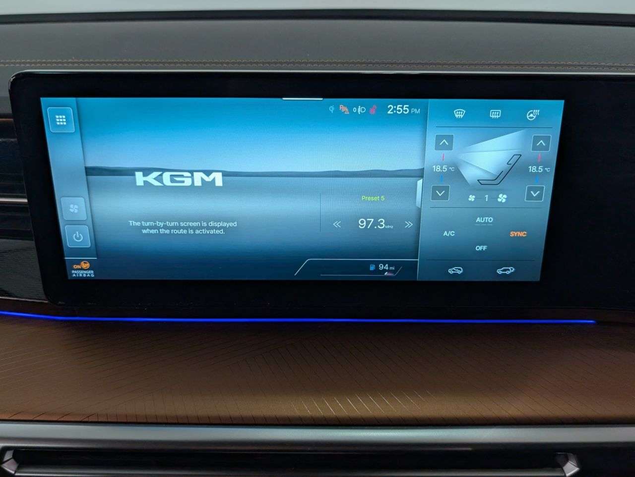 2025 KGM TORRES 2025 KGM TORRES