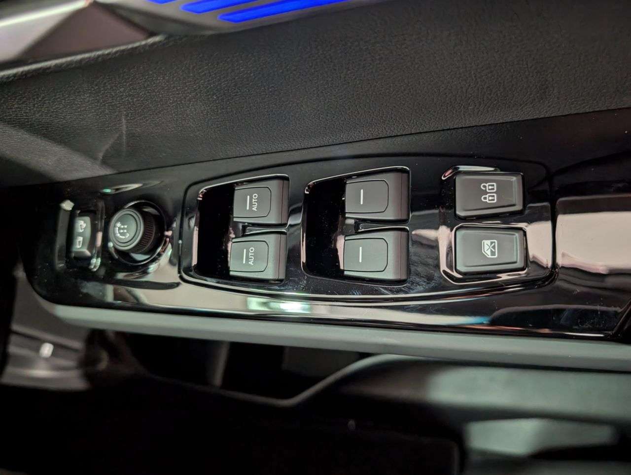 2025 KGM TORRES 2025 KGM TORRES