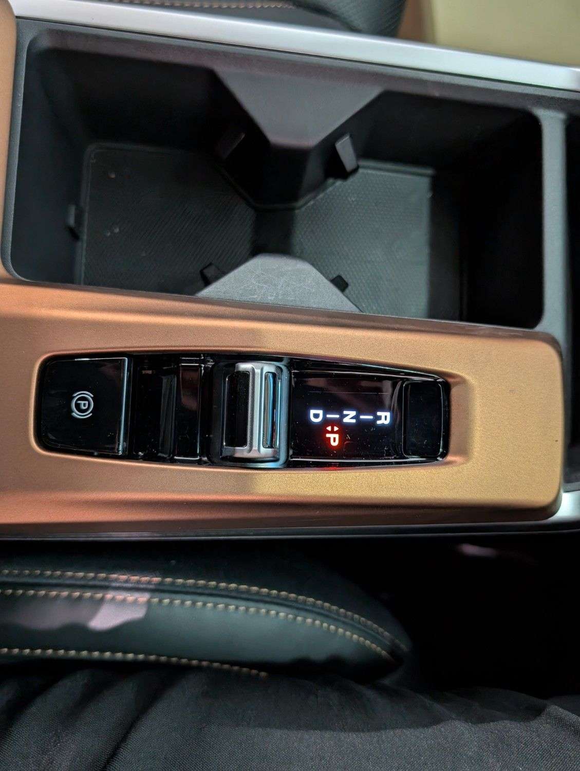 2025 KGM TORRES 2025 KGM TORRES