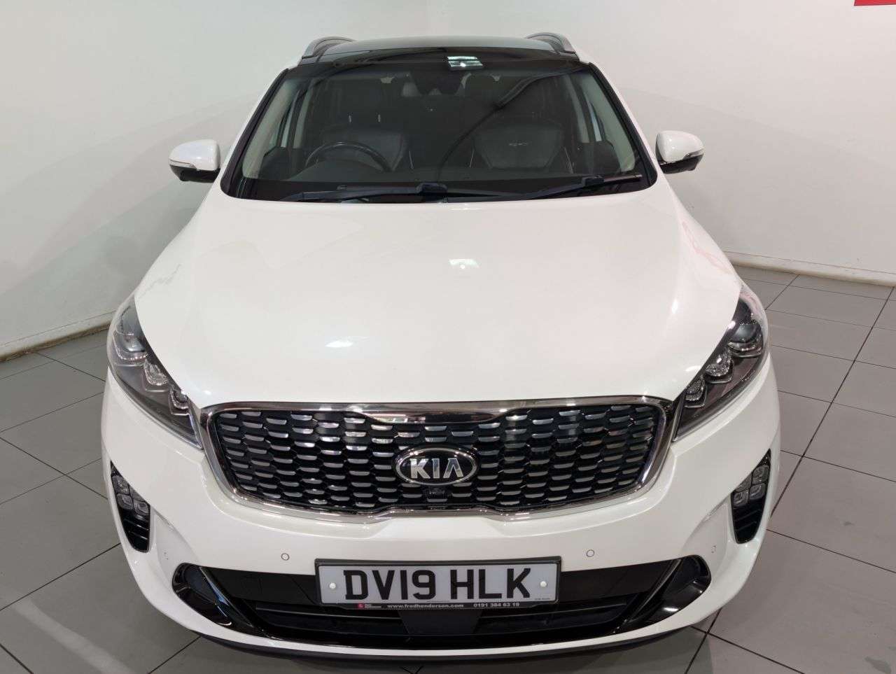 A 2019 KIA SORENTO 2.2 CRDi GT-Line S SUV 5dr Diesel Auto AWD Euro 6 (s/s) (197 bhp) A 2019 KIA SORENTO 2.2 CRDi GT-Line S SUV 5dr Diesel Auto AWD Euro 6 (s/s) (197 bhp)