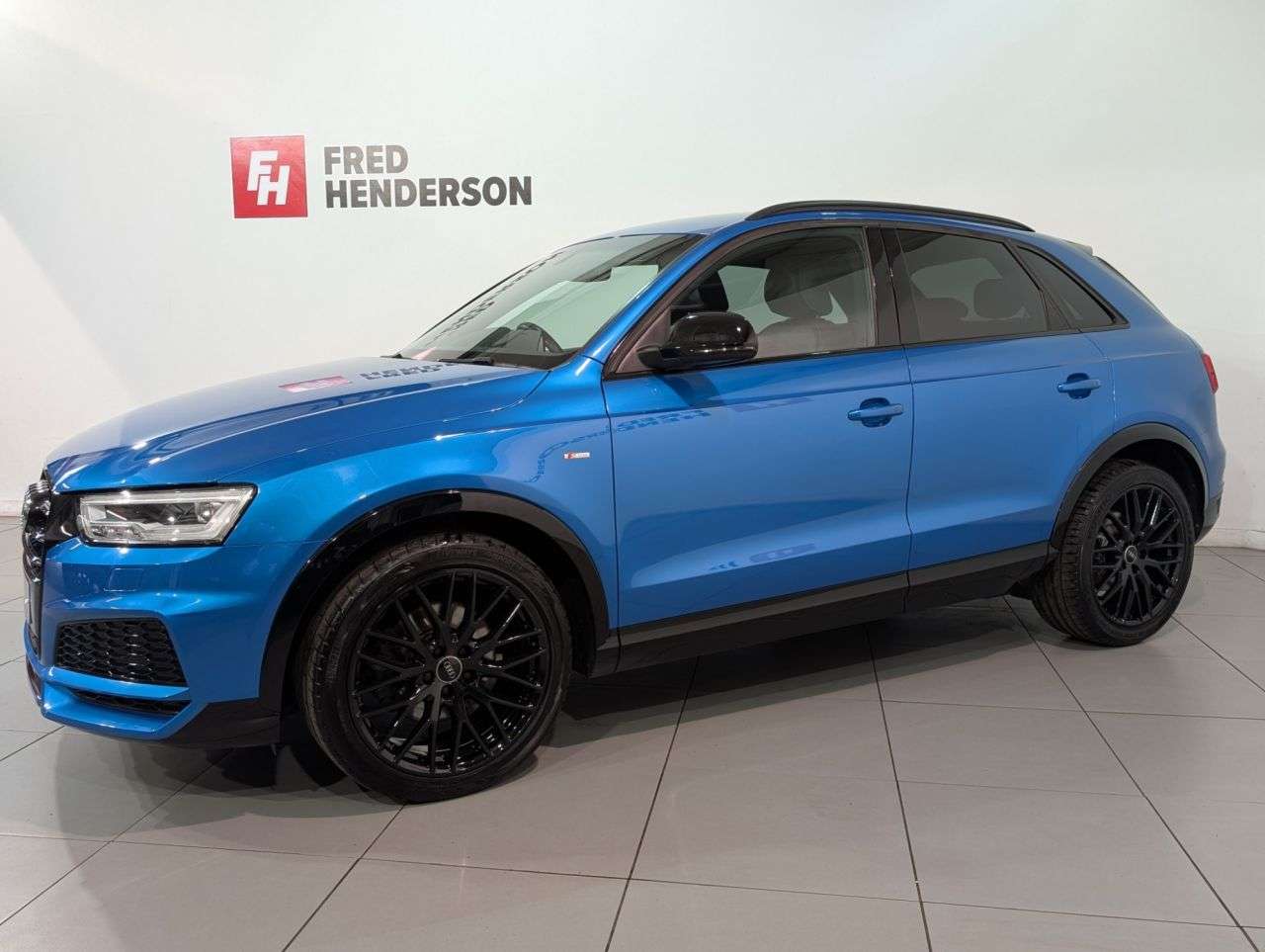 A 2017 AUDI Q3 2.0 TFSI Black Edition SUV 5dr Petrol S Tronic quattro Euro 6 (s/s) (180 ps A 2017 AUDI Q3 2.0 TFSI Black Edition SUV 5dr Petrol S Tronic quattro Euro 6 (s/s) (180 ps