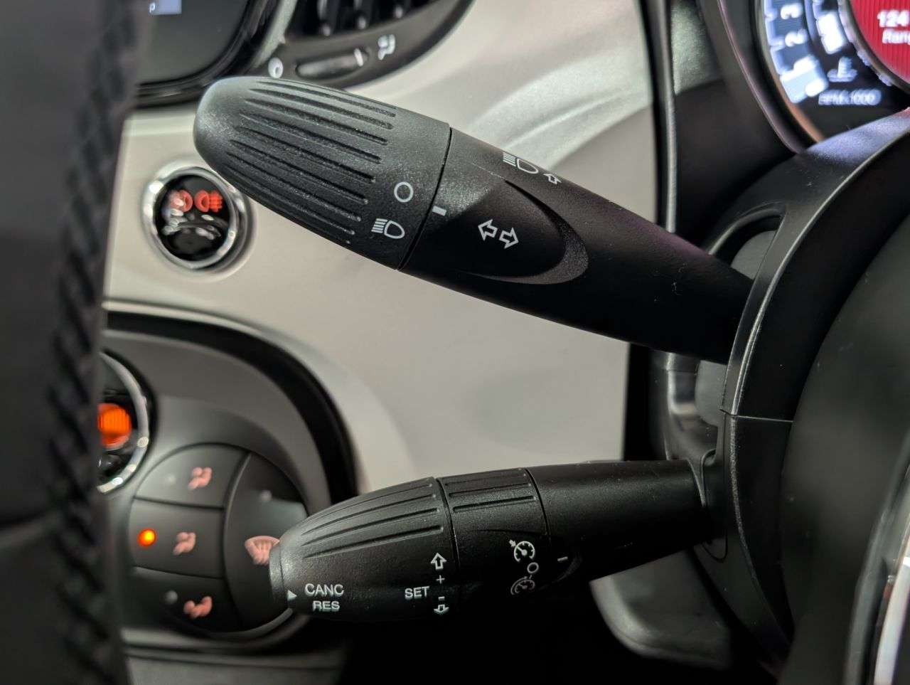 2021 FIAT 500 2021 FIAT 500