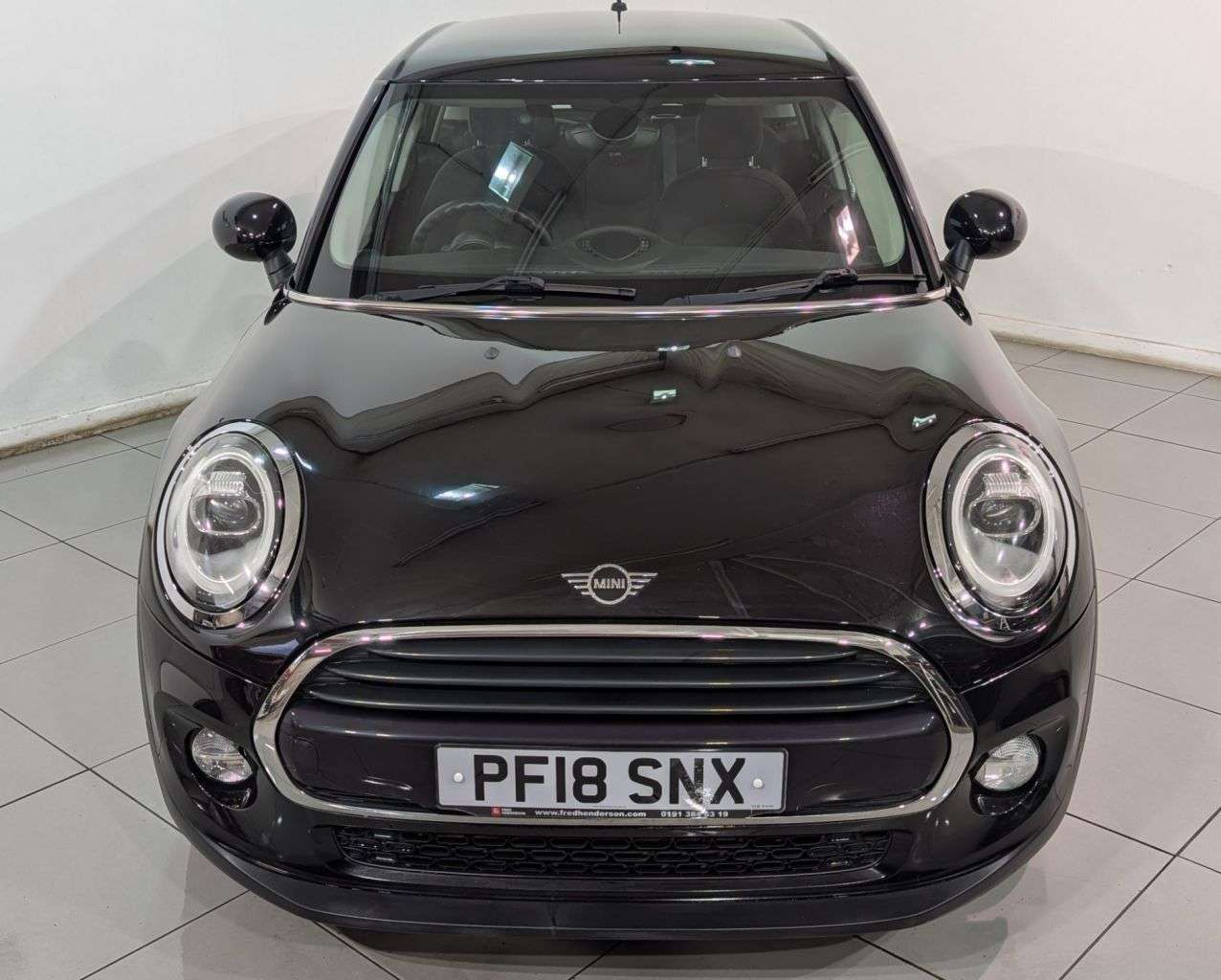 A 2018 MINI HATCH 1.5 Cooper Hatchback 5dr Petrol Manual Euro 6 (s/s) (136 ps) Full MINI Serv A 2018 MINI HATCH 1.5 Cooper Hatchback 5dr Petrol Manual Euro 6 (s/s) (136 ps) Full MINI Serv