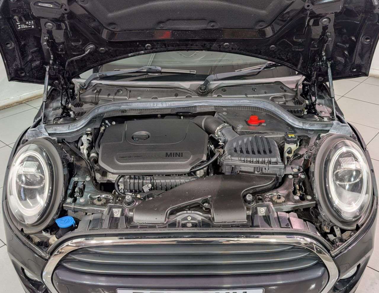 A 2018 MINI HATCH 1.5 Cooper Hatchback 5dr Petrol Manual Euro 6 (s/s) (136 ps) Full MINI Serv A 2018 MINI HATCH 1.5 Cooper Hatchback 5dr Petrol Manual Euro 6 (s/s) (136 ps) Full MINI Serv