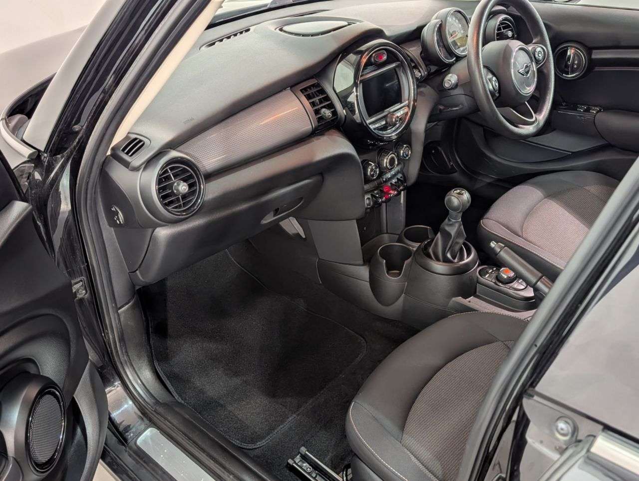 2018 MINI HATCH 2018 MINI HATCH