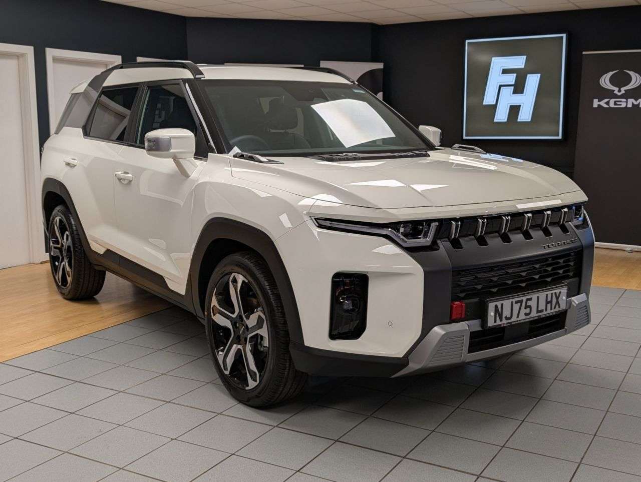 2025 KGM TORRES 2025 KGM TORRES