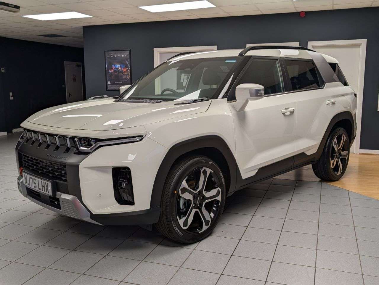 2025 KGM TORRES 2025 KGM TORRES