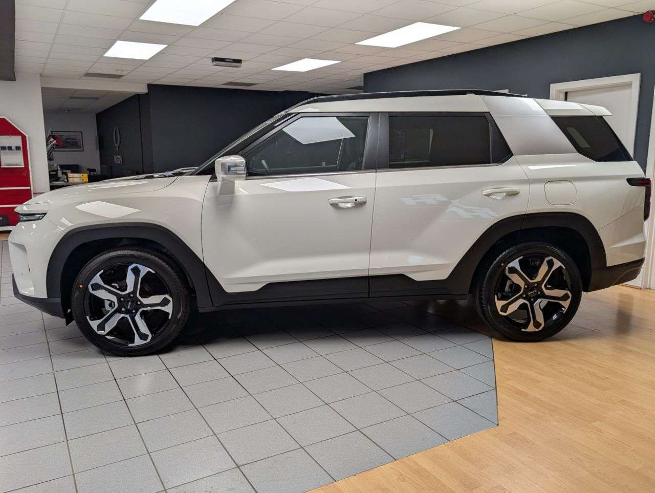 2025 KGM TORRES 2025 KGM TORRES