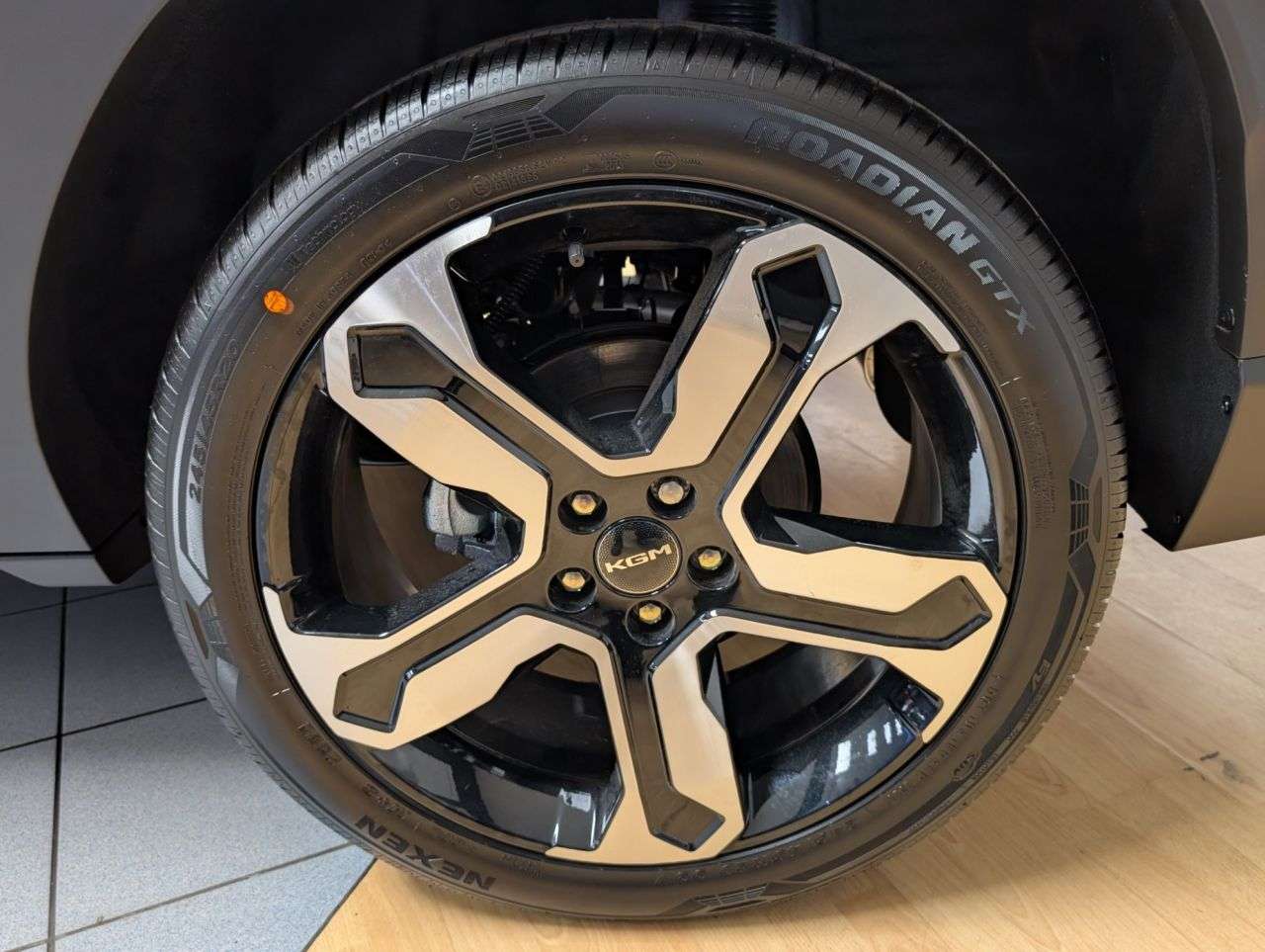 2025 KGM TORRES 2025 KGM TORRES